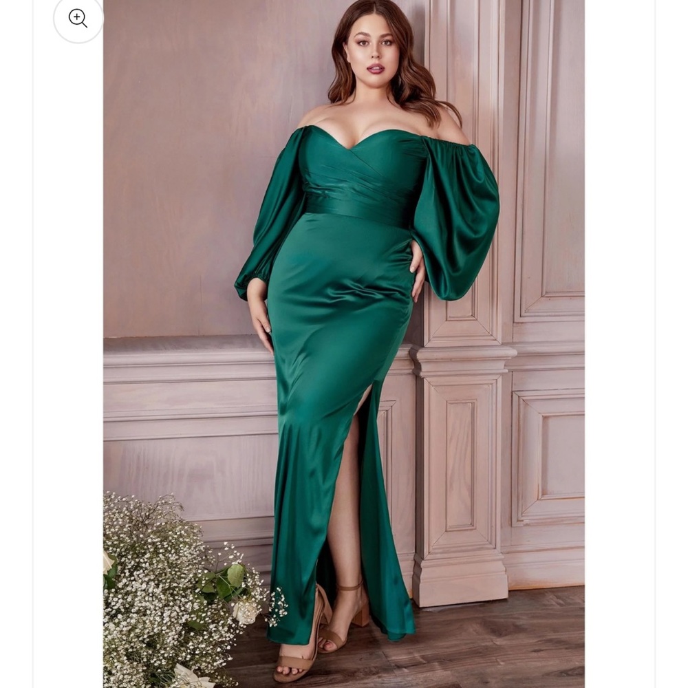 Elegant Green Off-Shoulder Dress